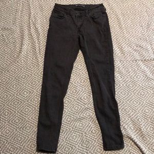 Levi’s black skinny jeans